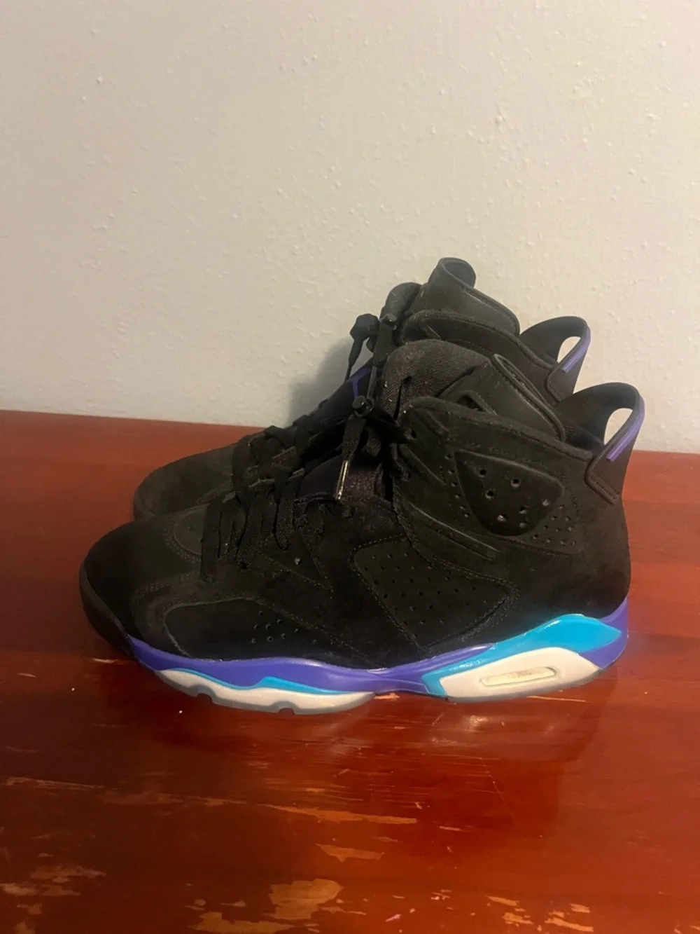Jordan Men's Black Basketball Shoes with Teal and Purple Accents Air Jordan 6
